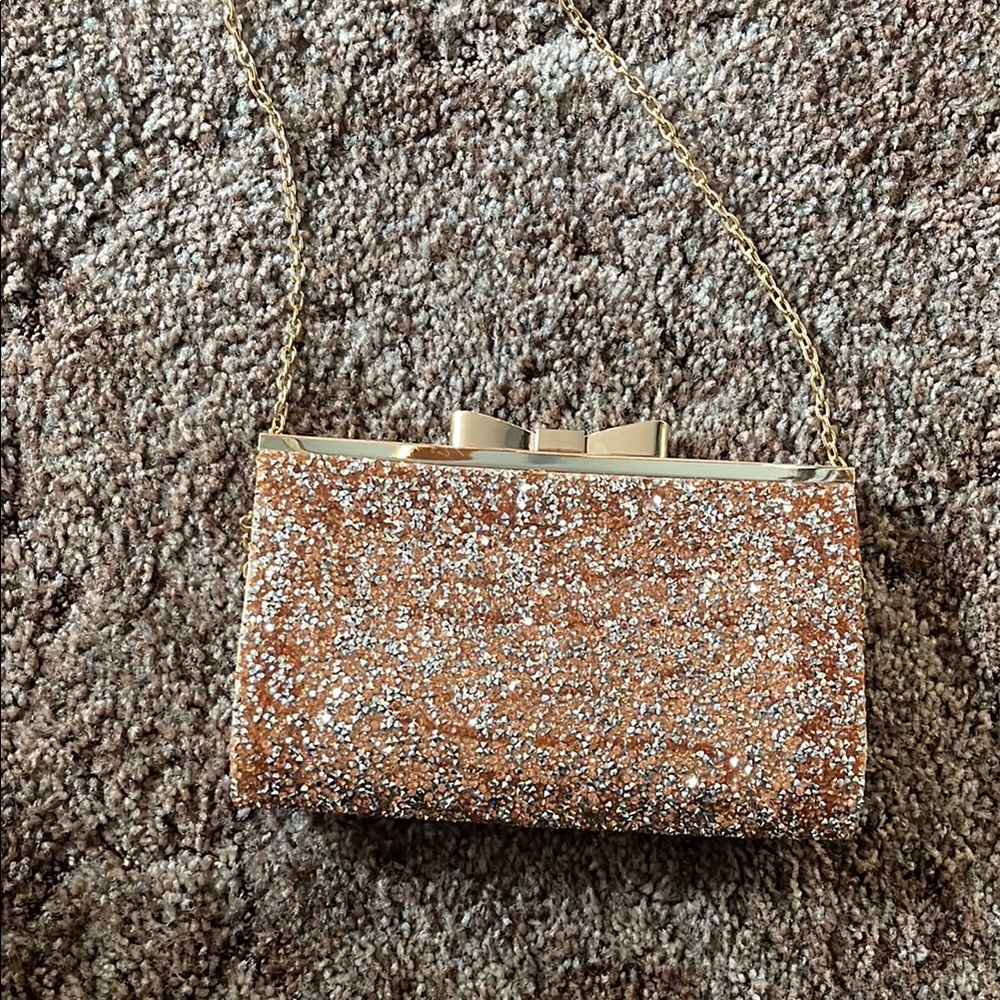 Elegant Glitter Clutch with Gold Chain